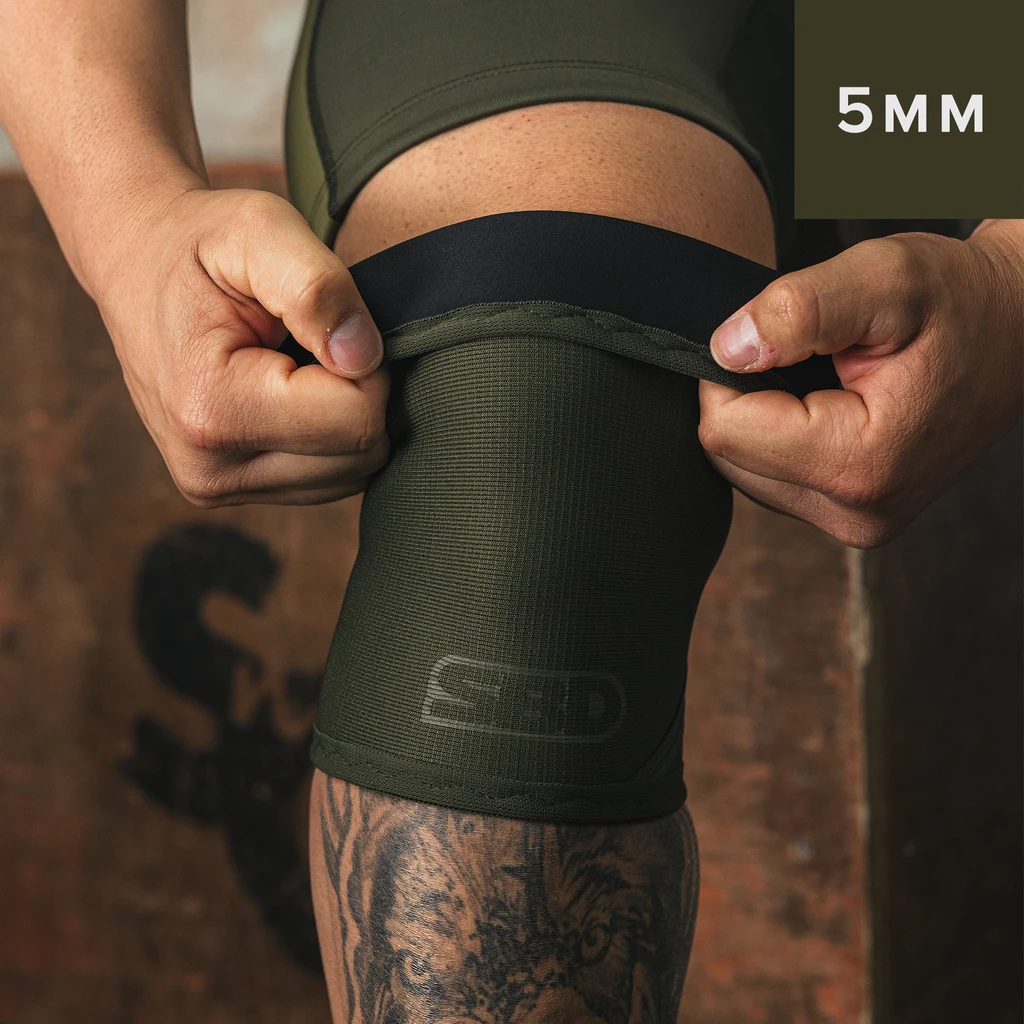 Resolve Weightlifting Knee Sleeves - Image 3